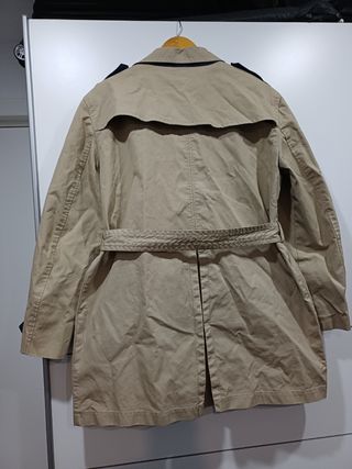 Gabardina Beige Clásica