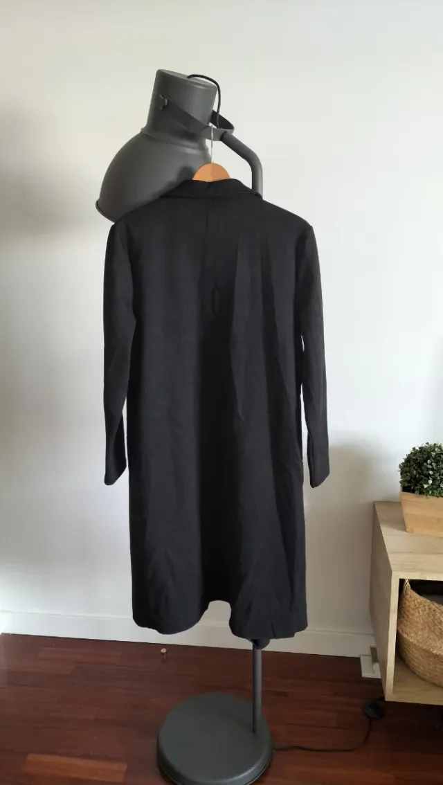 Abrigo largo Zara negro