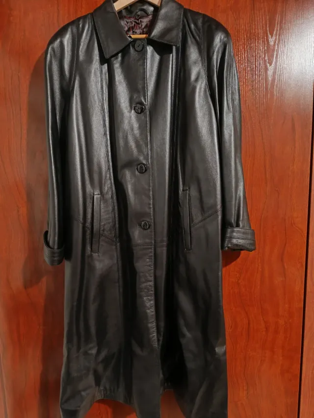 Abrigo largo de piel auténtica negro