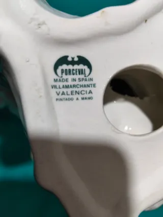 Figura de porcelana con pájaros y flores