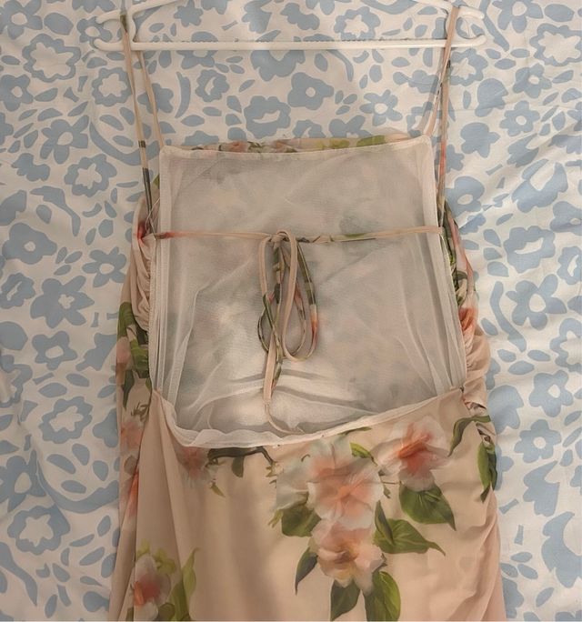 Vestido floral de Zara