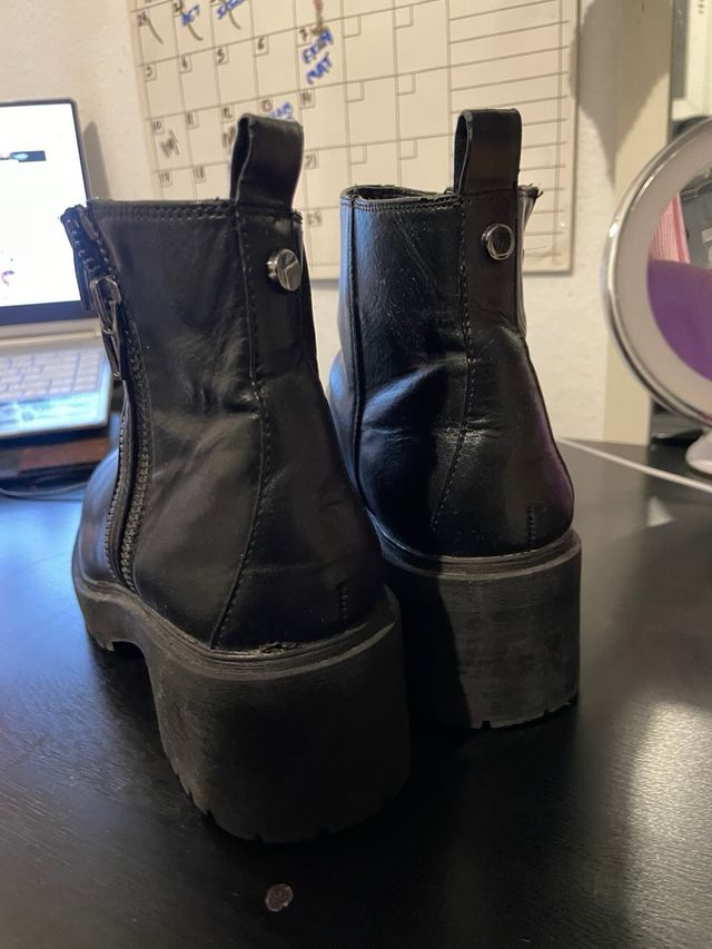 Botas Bershka Talla 39 Negras