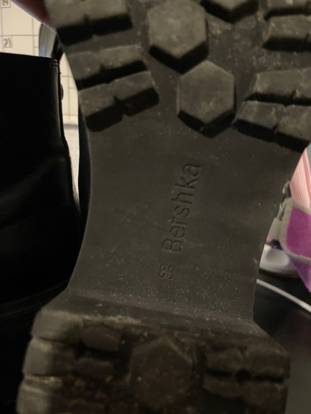 Botas Bershka Talla 39 Negras