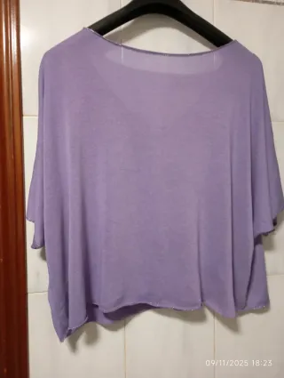 Jersey malva con corazón y brillo