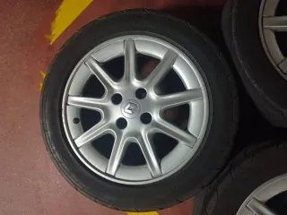 Llantas Renault R15 con neumáticos semislicks