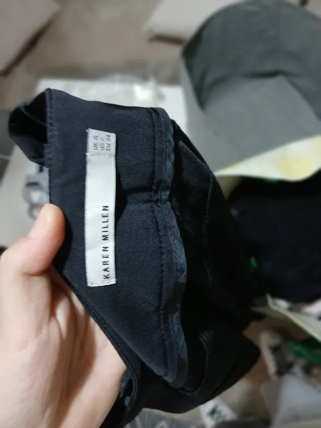 Camiseta negra de manga larga