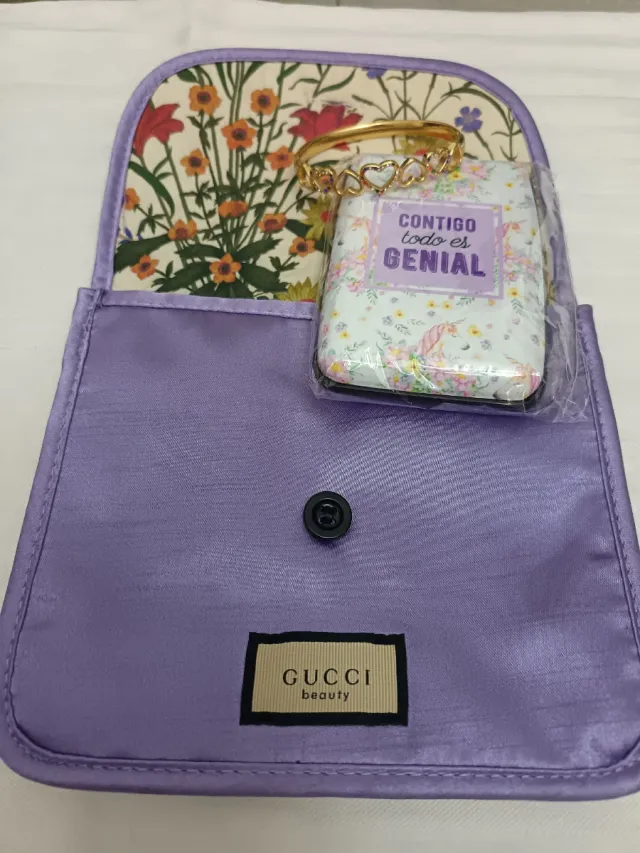 Pulsera Gucci Corazones Dorada