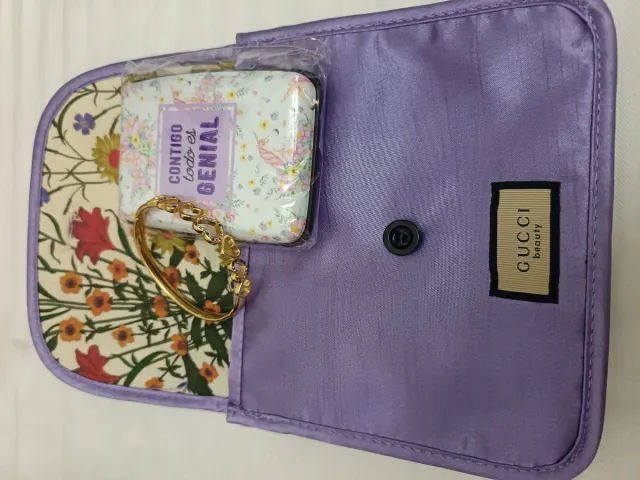 Pulsera Gucci Corazones Dorada