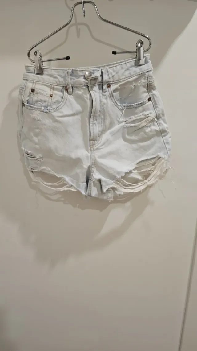 Shorts vaqueros desgastados claros