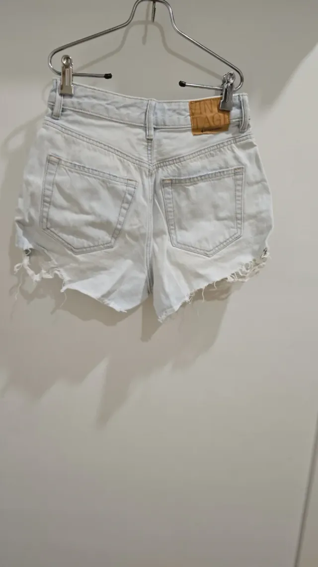 Shorts vaqueros desgastados claros