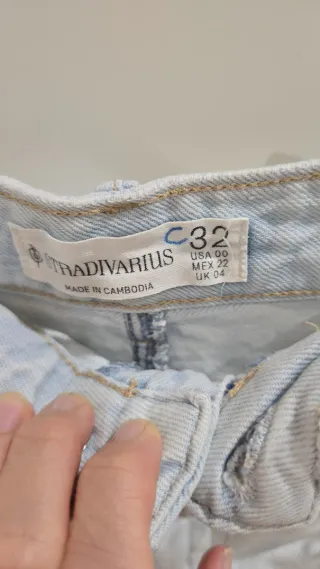 Shorts vaqueros desgastados claros
