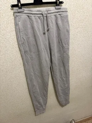 Pantalones grises de chándal
