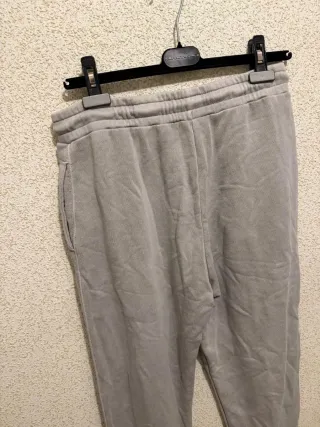 Pantalones grises de chándal