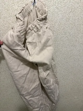 Pantalones grises de chándal