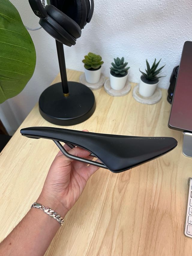 Sillín Fizik Antares - sillín de alta gama