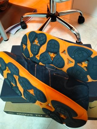 Zapatos Geox chico azul y naranja