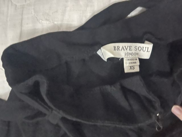 Pantalón corto negro con cinturón