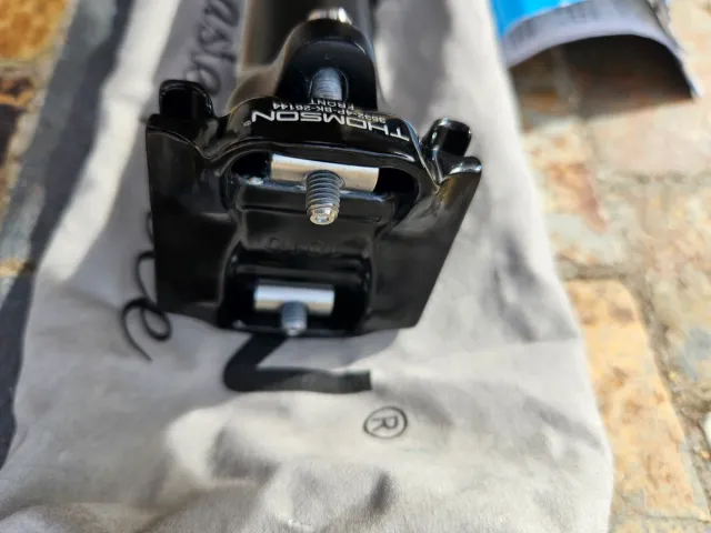 Tija Thomson Masterpiece Carbon30.9 x 350