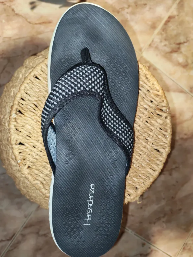 Sandalias caballero Hassdaanza negras y blancas