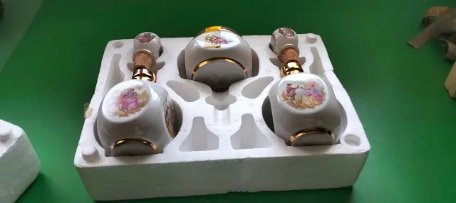 Juego tocador porcelana floral dorado