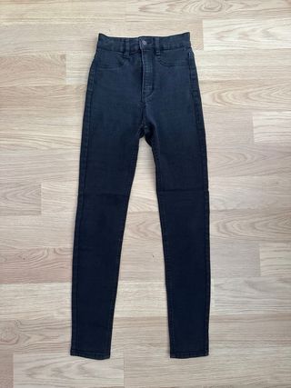 Pantalón pitillo negro Pull&Bear