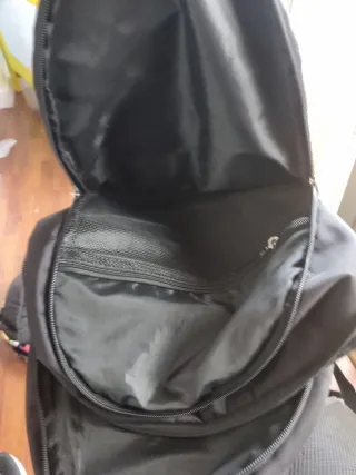 Mochila Fila Negra y Verde