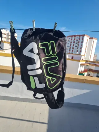 Mochila Fila Negra y Verde