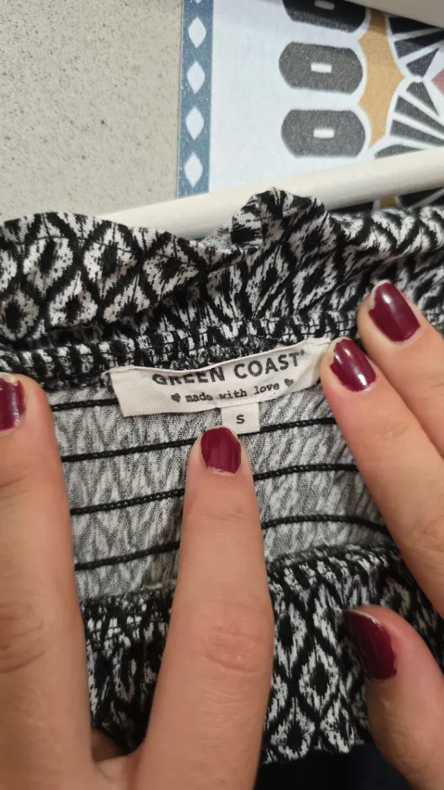 Top estampado con volantes