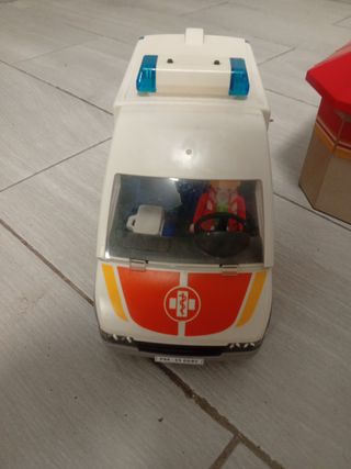 Playmobil Parque Bomberos y Ambulancia