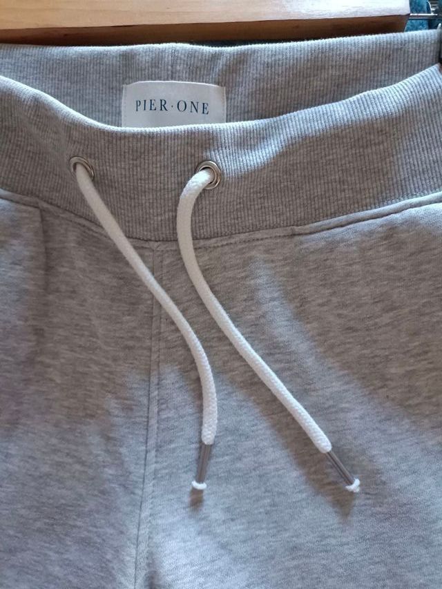 Pantalones deportivos grises Pier One