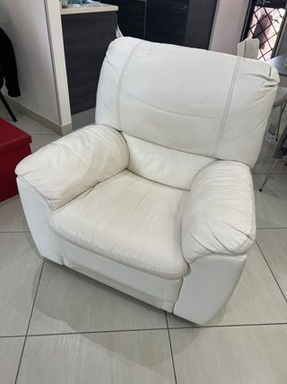 Divano e poltrona con alzata manuale