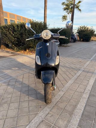 Vespa Lx 125cc - Muy buen estado
