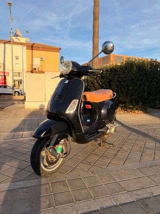 Vespa Lx 125cc - Muy buen estado
