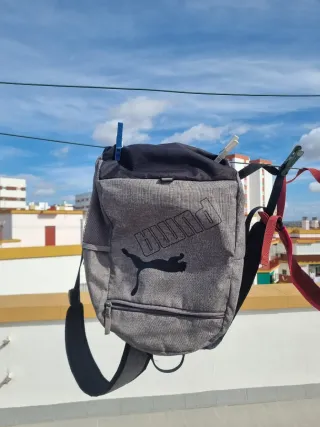 Mochila Puma Gris y Negra