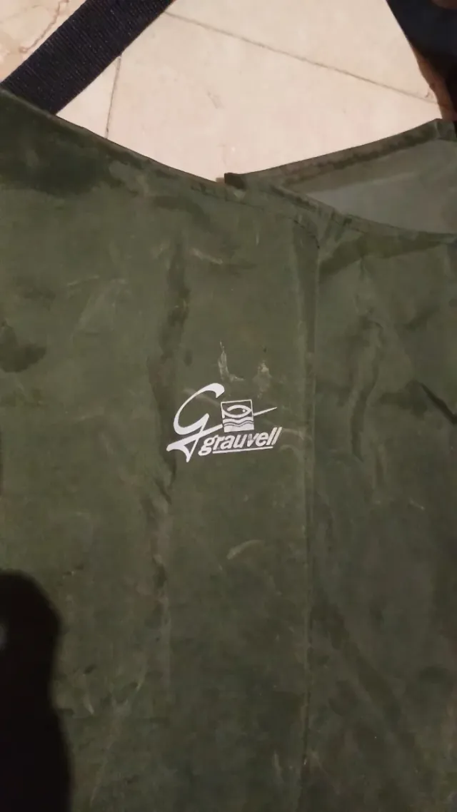 2 Botas pesca Niño, 10'5 y 6½ vta por separado.