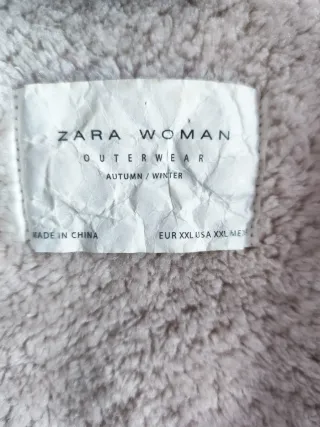 Chaqueta de piel sintética beige/gris