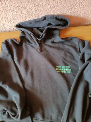 Sudadera Marca Billabong con estampado de sol