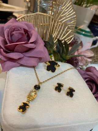 Conjunto Joyas Oso Negro y Dorado