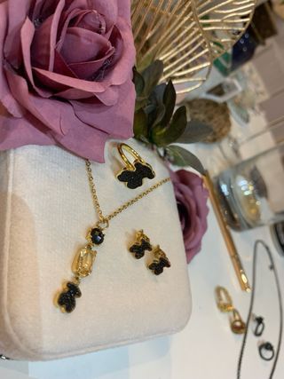 Conjunto Joyas Oso Negro y Dorado