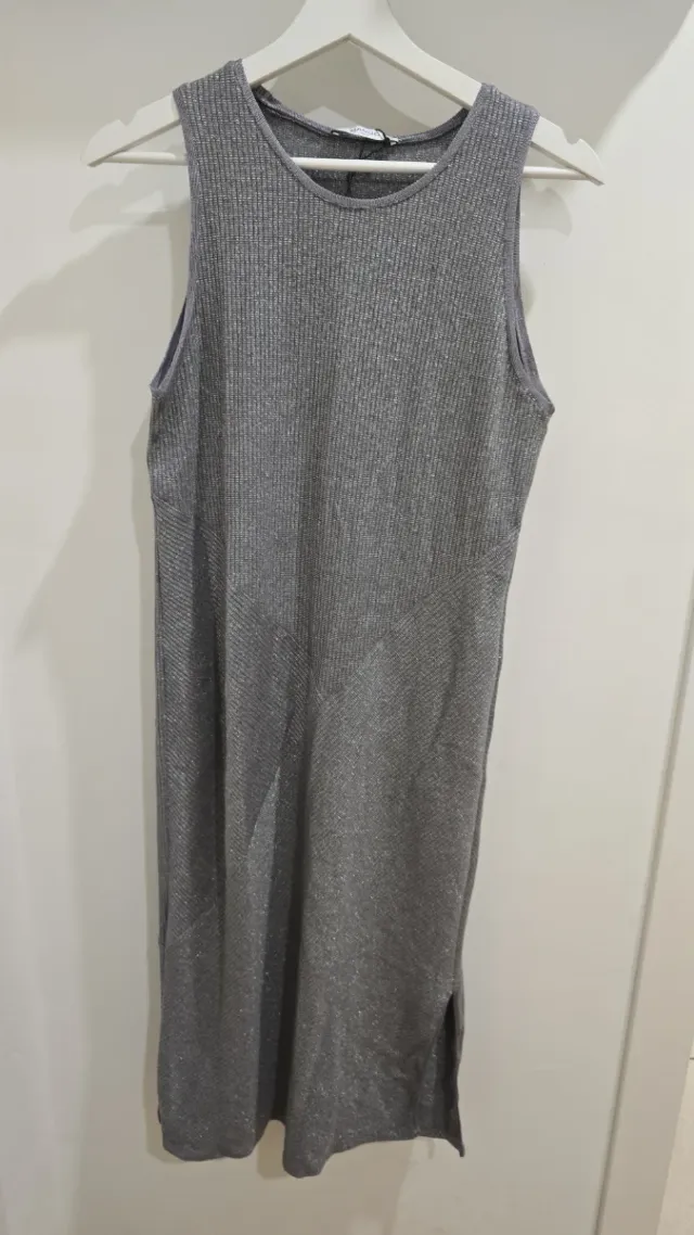 Vestido canalé plateado