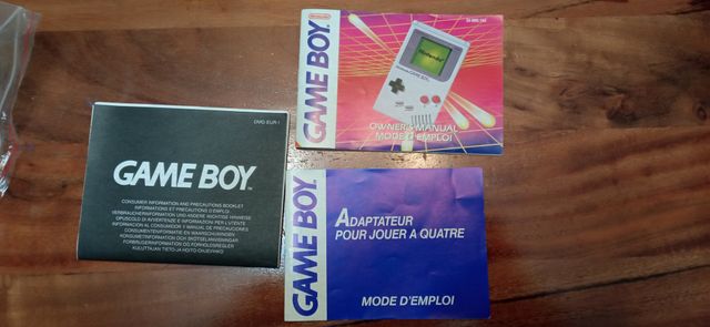 Nintendo Game Boy Amarillo con Accesorios