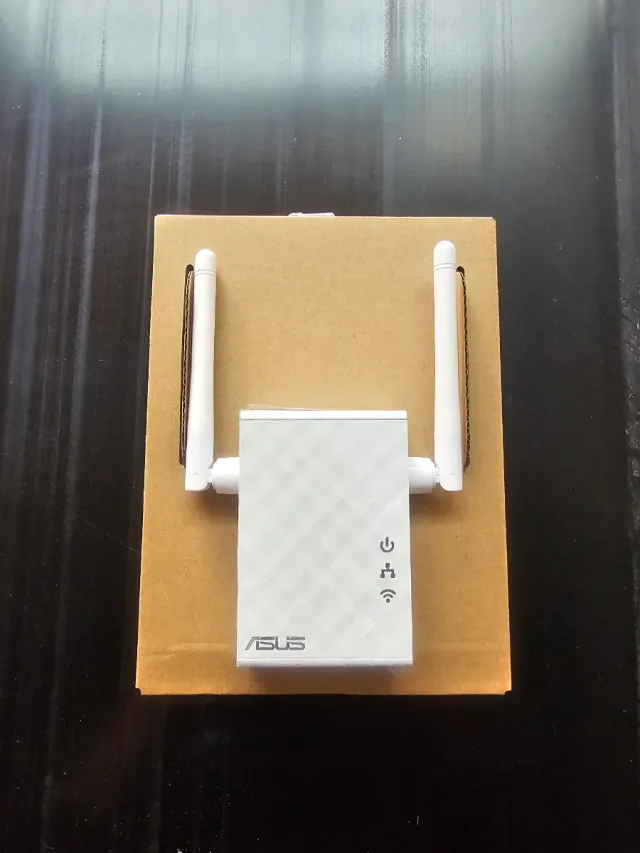 Repetidor WiFi ASUS RP-N12 N300 (300 Mbps)