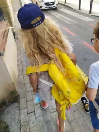 Mochila infantil amarilla