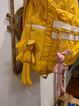 Mochila infantil amarilla