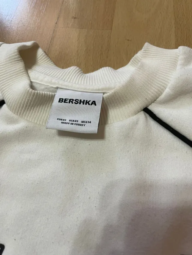 Sudadera Youthoria blanca sin capucha