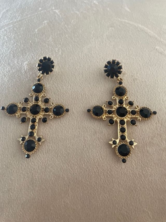 Pendientes Cruz Negro y Dorado