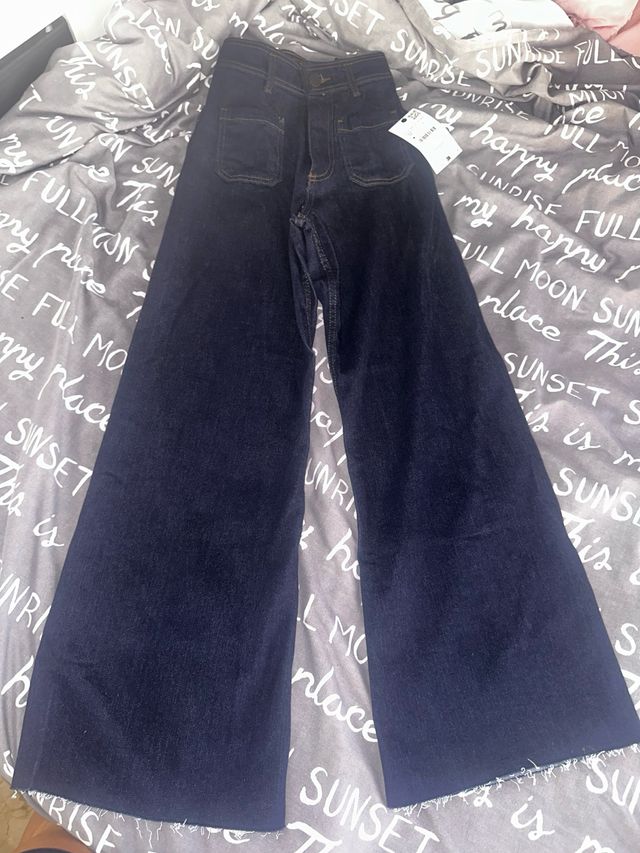 Vaqueros anchos nuevos sin estrenar del Zara