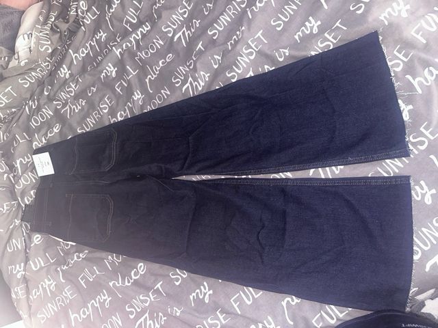 Vaqueros anchos nuevos sin estrenar del Zara