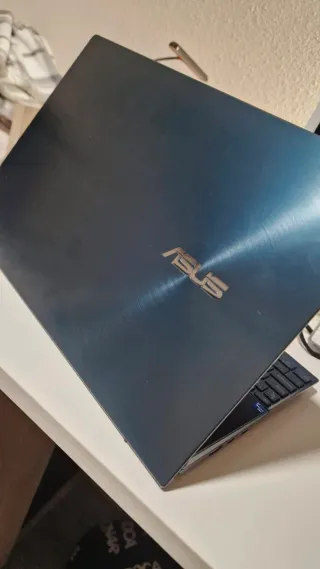 ASUS ZenBook Duo