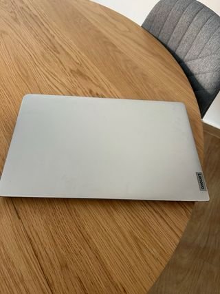 Ordenador portátil Lenovo Plata